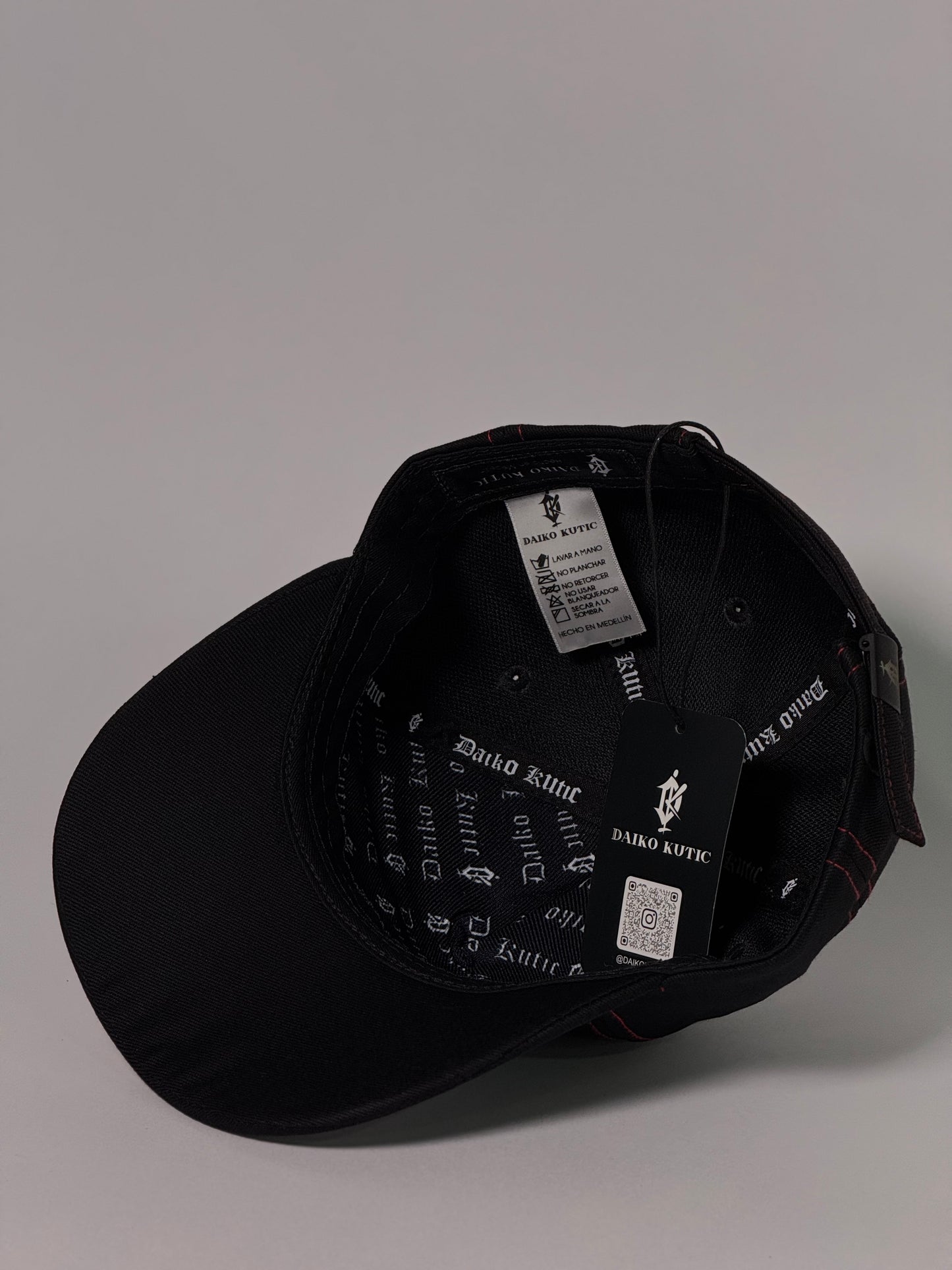 Daiko Cap black red